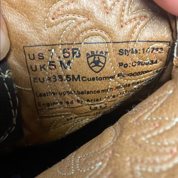 Ariat Brown Western Boots - Picture 2 of 6